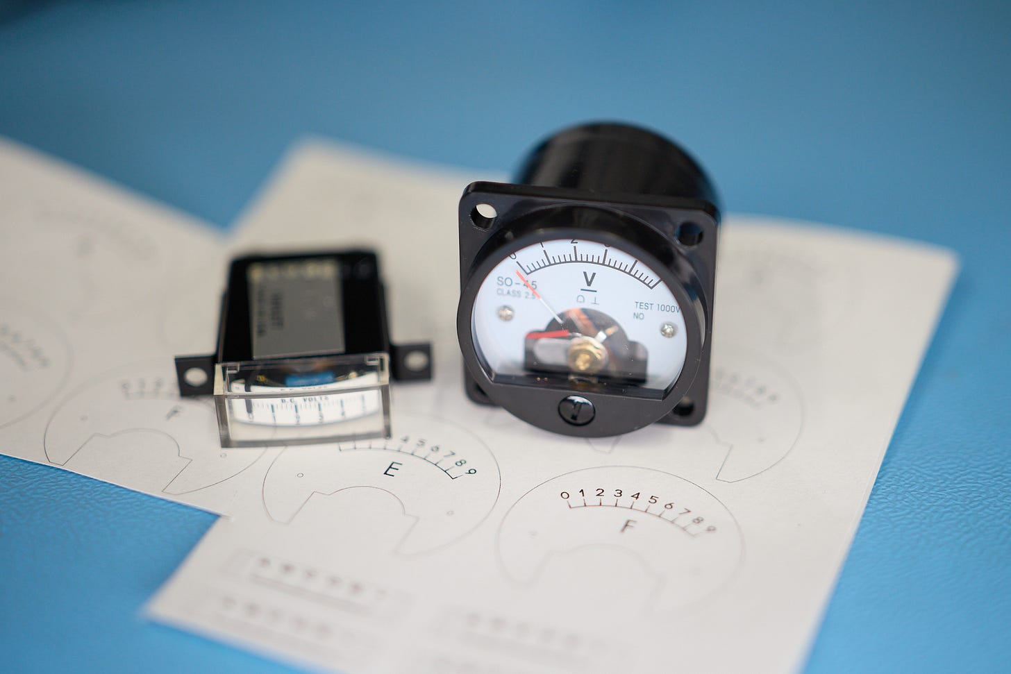 Display panel, meters with original faces.